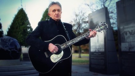 Bill Anderson performs at World War II tribute in Washington DC